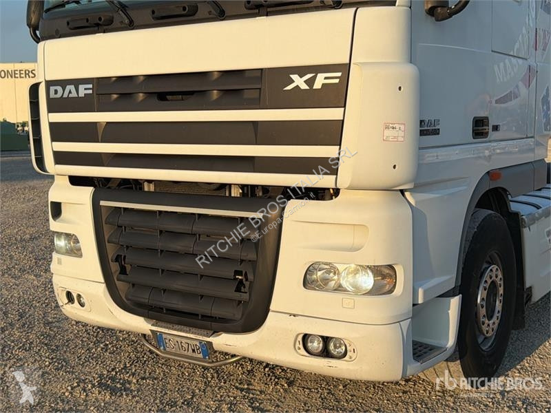 Cabeza tractora DAF 4x2 S/A Sleeper Truck Tractor