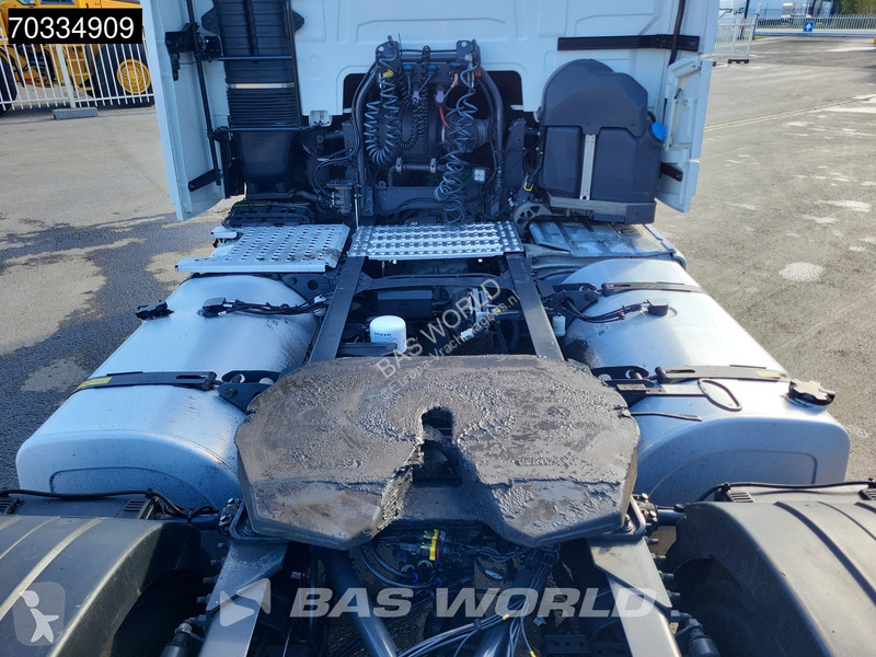 Nyergesvontató Volvo FH 460 4X2 Globe APK...