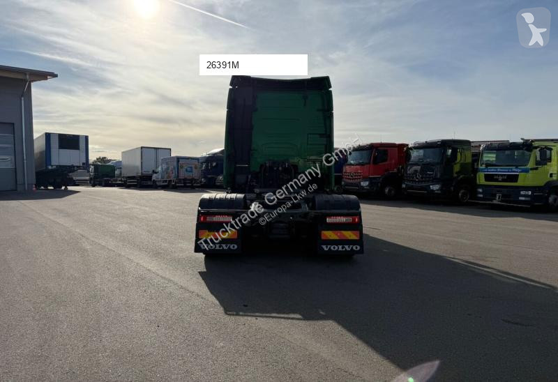 Nyergesvontató Volvo 638 FH-460