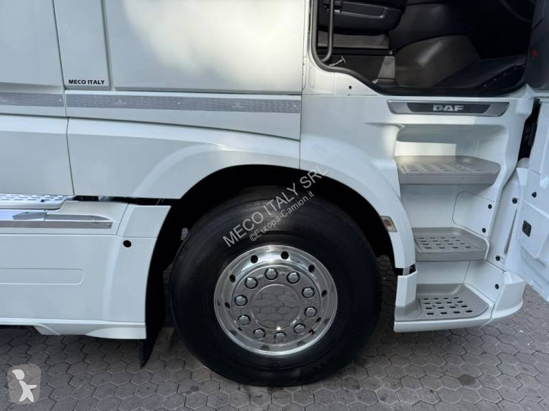 Cap tractor DAF 480