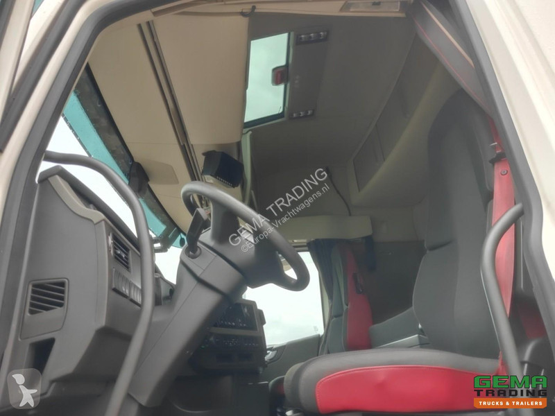 Cap tractor Volvo FH 460 4x2 GlobeTrotter XL...