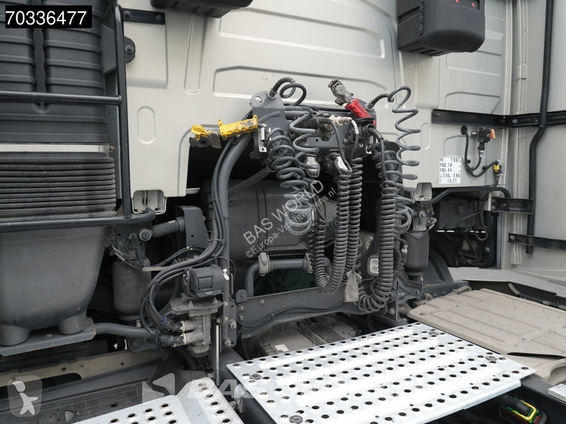 Cap tractor Volvo 500  4X2 ADR 2x Tanks...