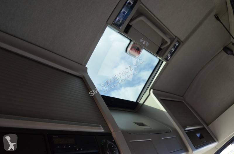 Ciągnik siodłowy Volvo 460 Globetrotter