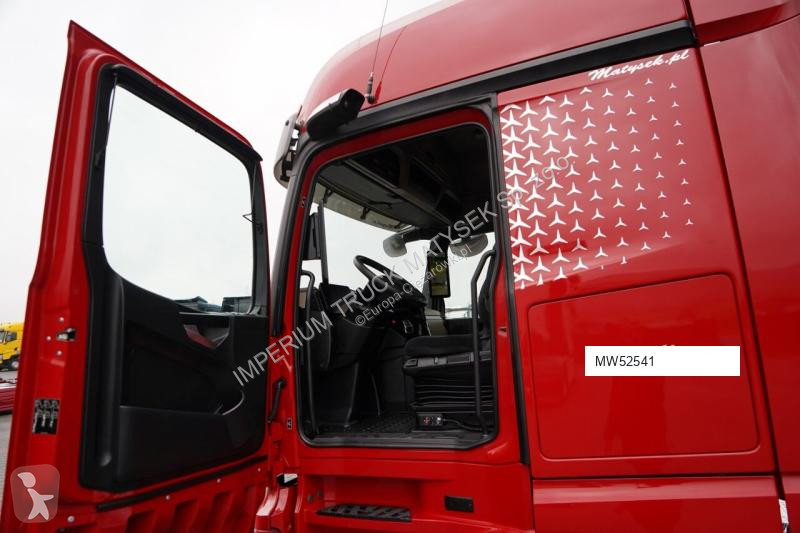 Тягач Mercedes ACTROS 1845