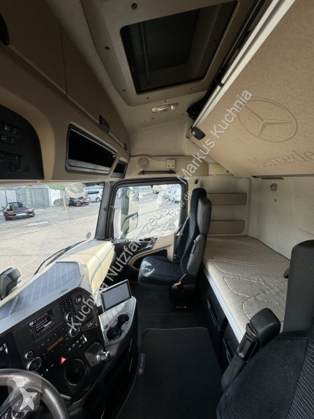 Тягач Mercedes 1845 LS Retarder Euro-6...
