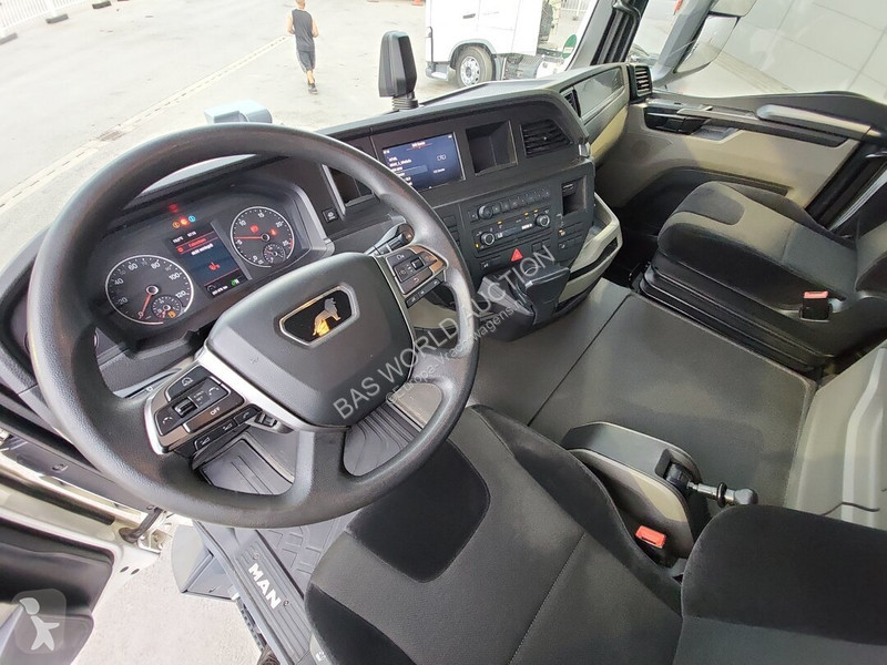Traktor MAN 18.470