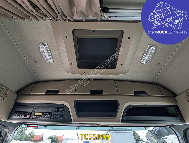 Cabeza tractora Mercedes 1842