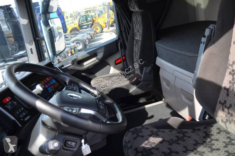 جرار Scania 460