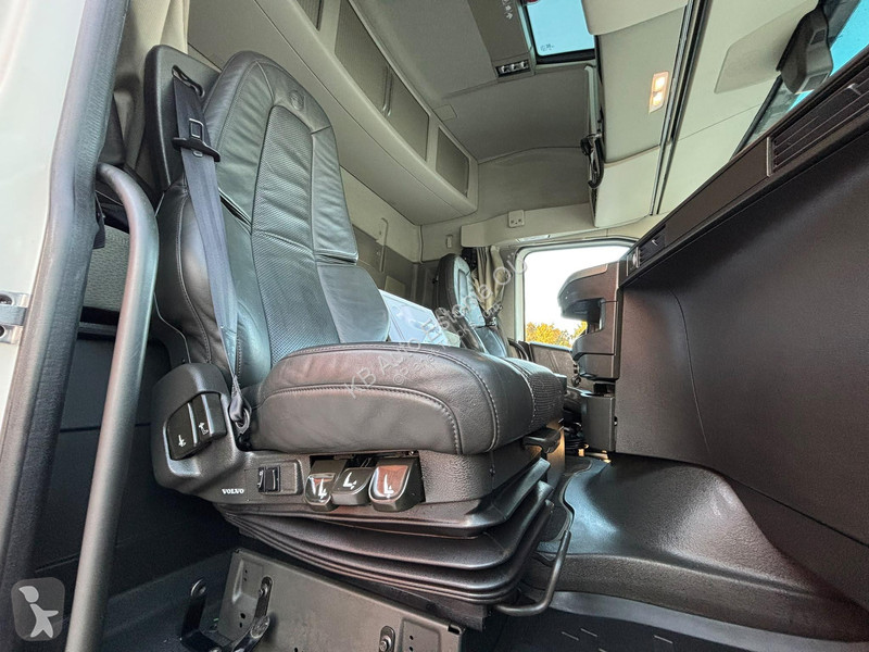 Cabeza tractora Volvo 500 6x4 TANDEM LIFT / 75T...