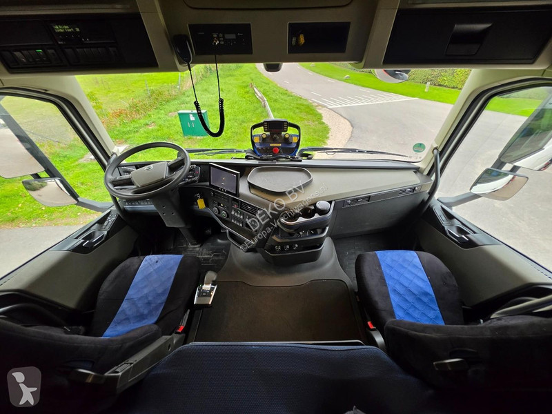 Traktor Volvo 8x2 CRANE TRUCK FASSI 1450 TECHNO...