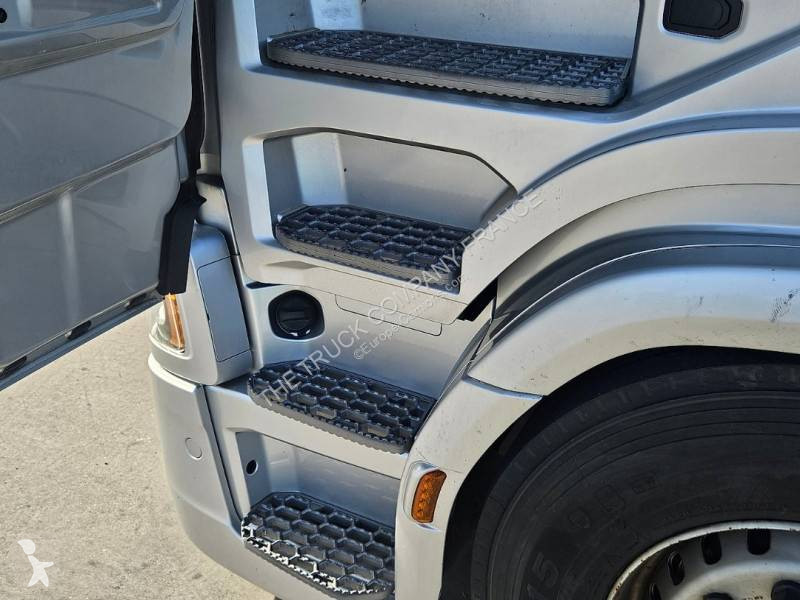 Tahač Scania 540