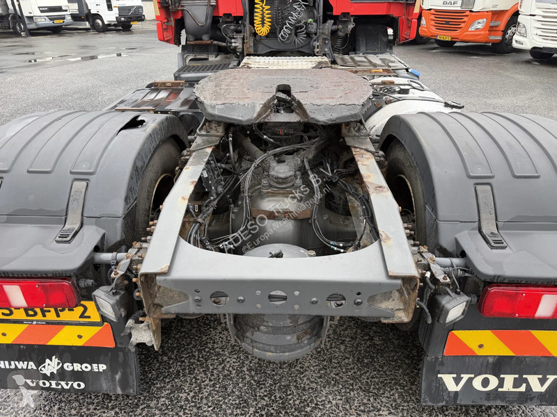 Volvo FM 330  Truck tractor unit