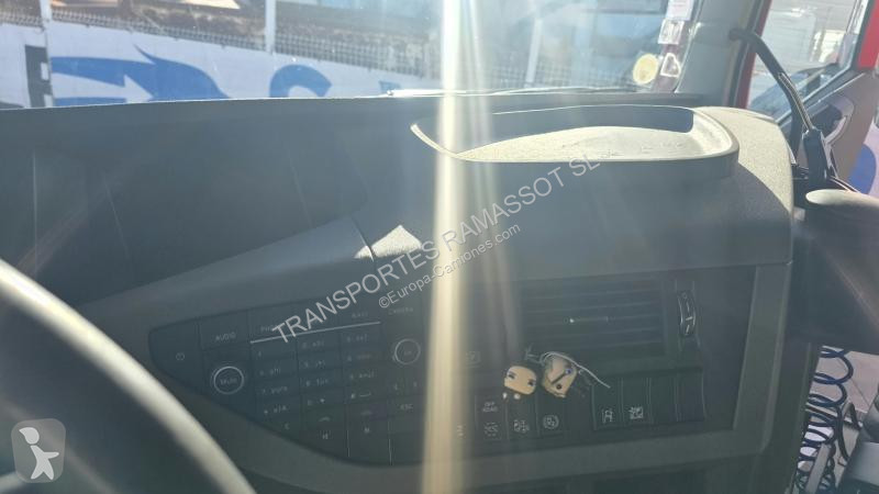 Volvo 460 – ADR CITERNE FH tractor unit