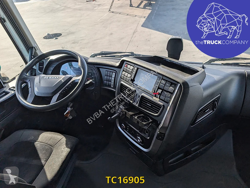 Iveco 400 tractor unit