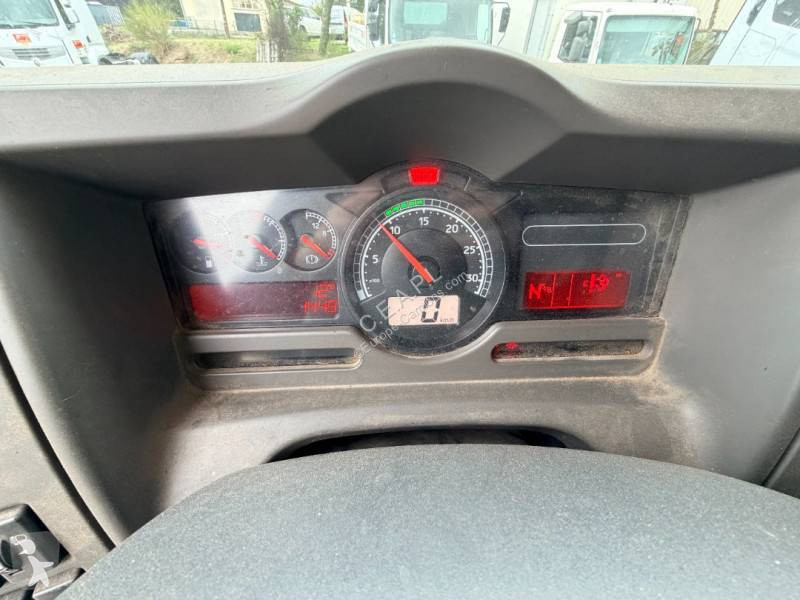 Renault 450 DXi tractor unit
