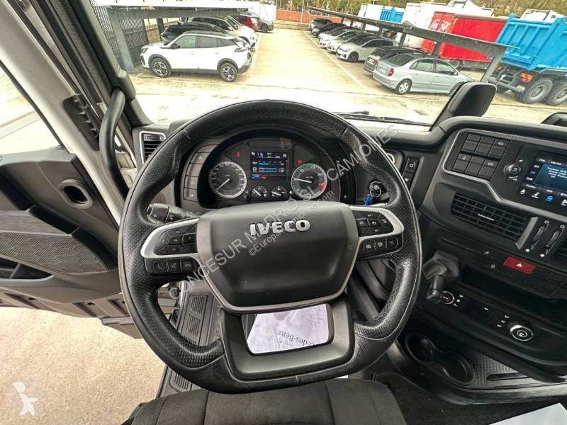 Iveco AS440S49T/P tractor unit