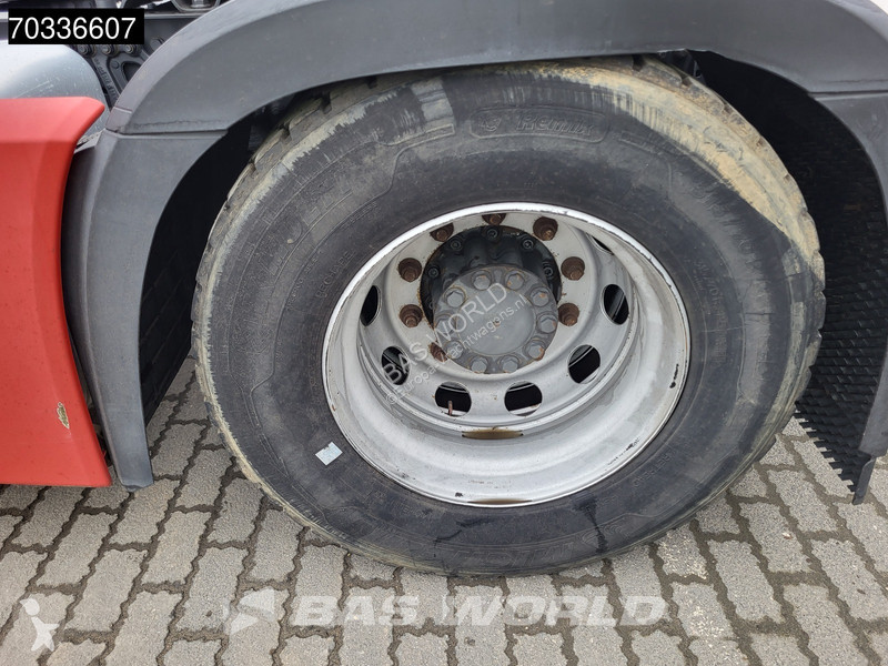Nyergesvontató Mercedes 1840 4X2 StreamSpace...