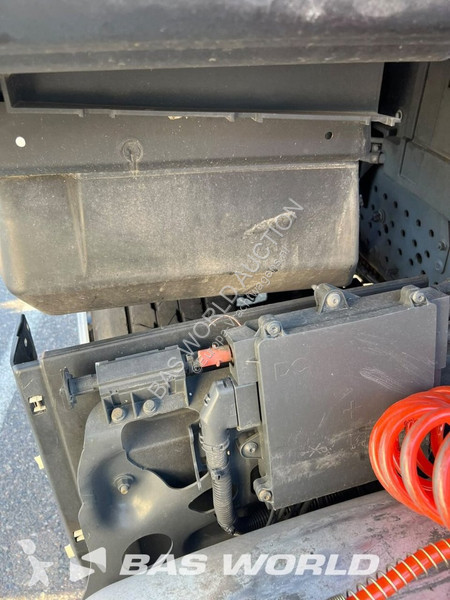 Mercedes 1421 tractor unit