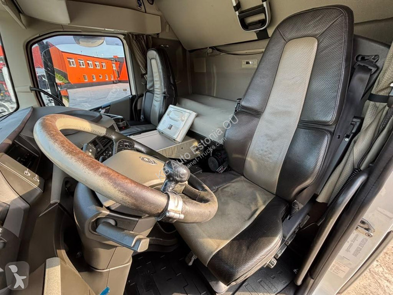 Tahač Volvo 500 6x2 GLOBE XL / HYDRAULICS