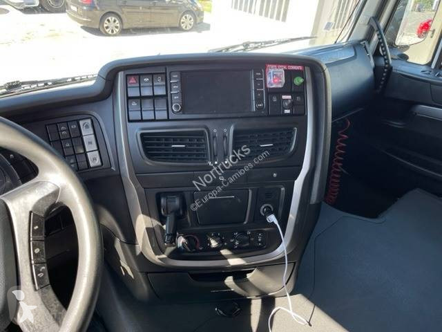 Iveco  tractor unit