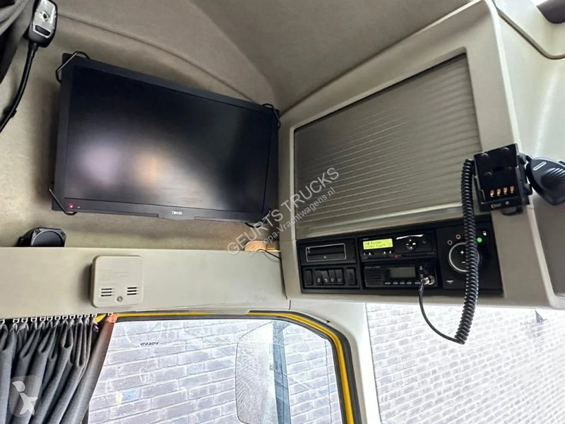 Traktor Volvo 16750 8X4 HEAVY DUTY...