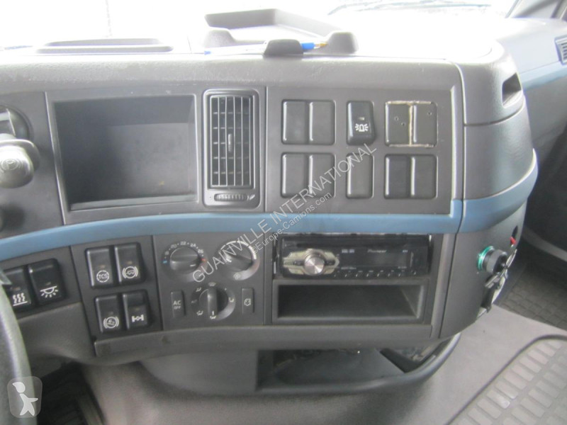 Tracteur Volvo 440