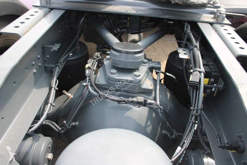 Tahač DAF 106530 + euro 6 + spoiler + top truck...