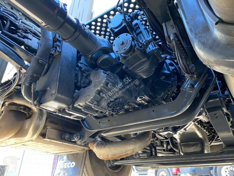 جرار Iveco AS 440 S 46 TP