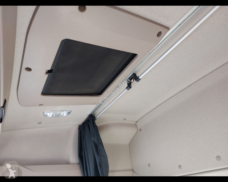 جرار Mercedes IV 18 2012