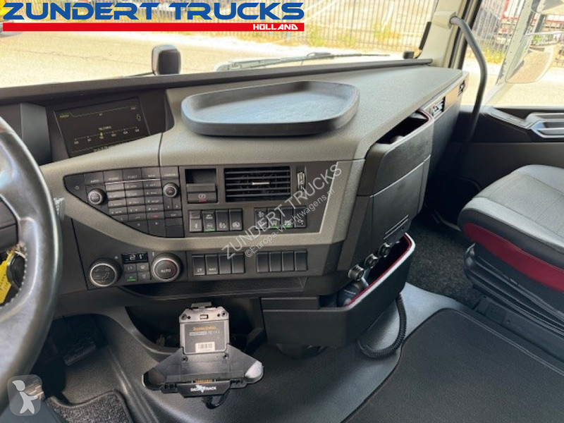 Traktor Volvo 500 GLOBETROTTER