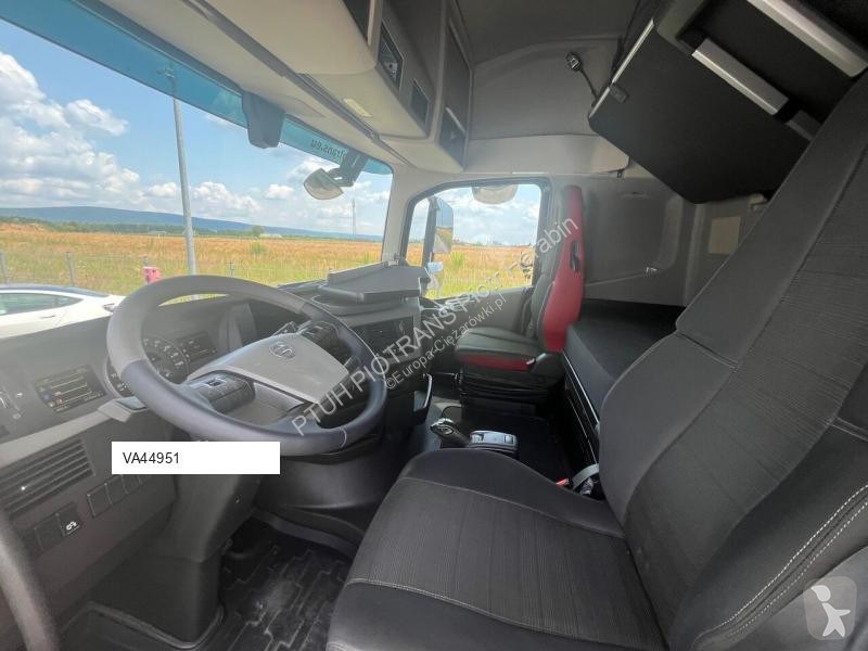 Tahač Volvo FH500 / 2021 / NISKI PRZEB / LEKKI...