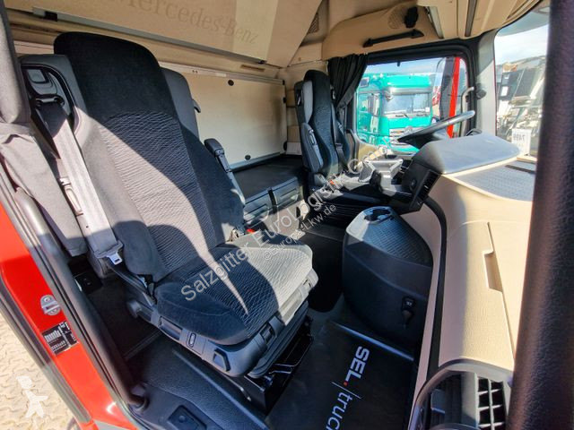 Tractor Mercedes 1845 / Retarder / Standklima /...