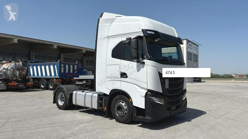 Traktor Iveco S-WAY 490 4x2
