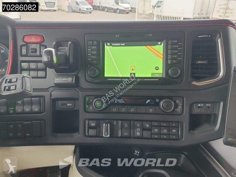 Tahač Scania S650 S 6X2 Special Interior!...