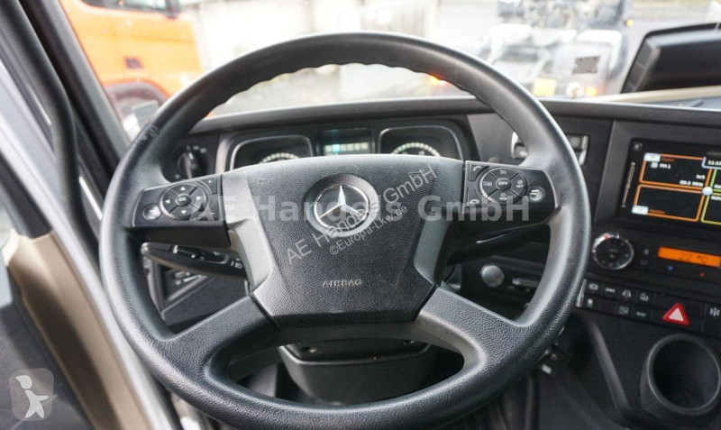 Traktor Mercedes 1851