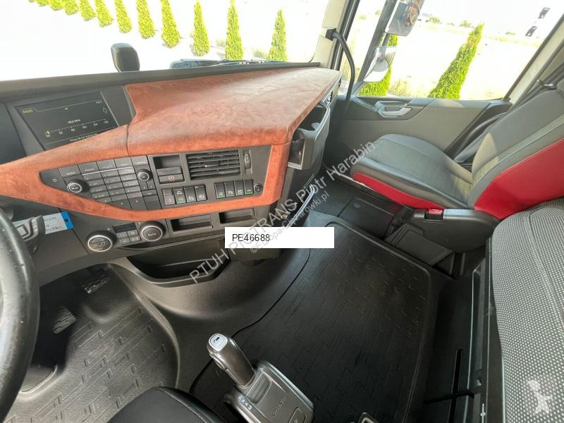 Cap tractor Volvo FH500 GLOBETROTTER / AUTOMAT...