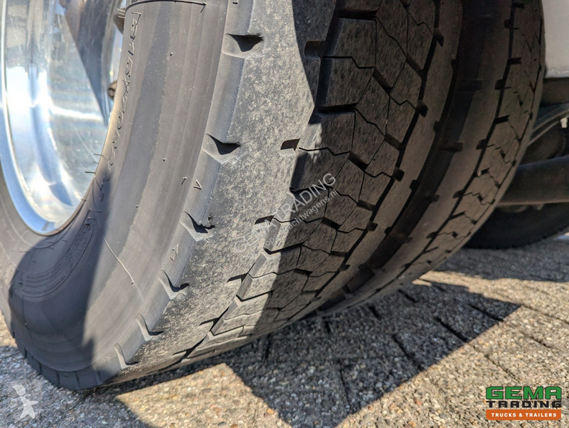 Tahač Volvo 6x2/4 Globetrotter Euro 5 - ADR -...