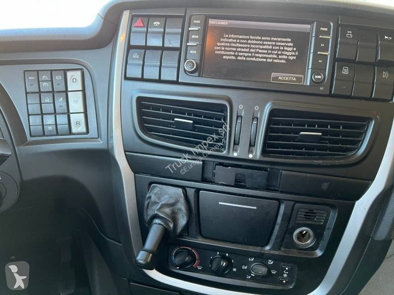 Traktor Iveco