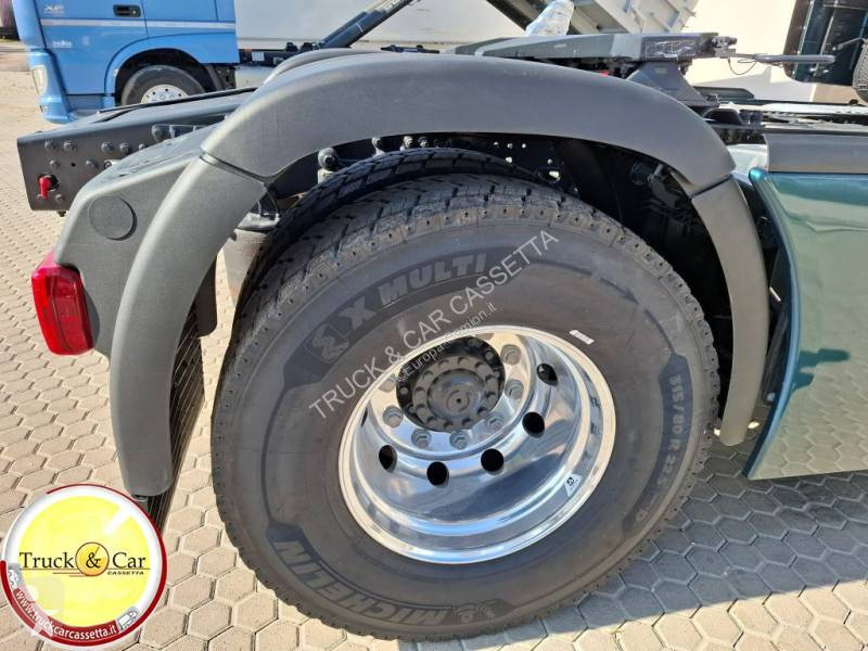 Traktor Iveco