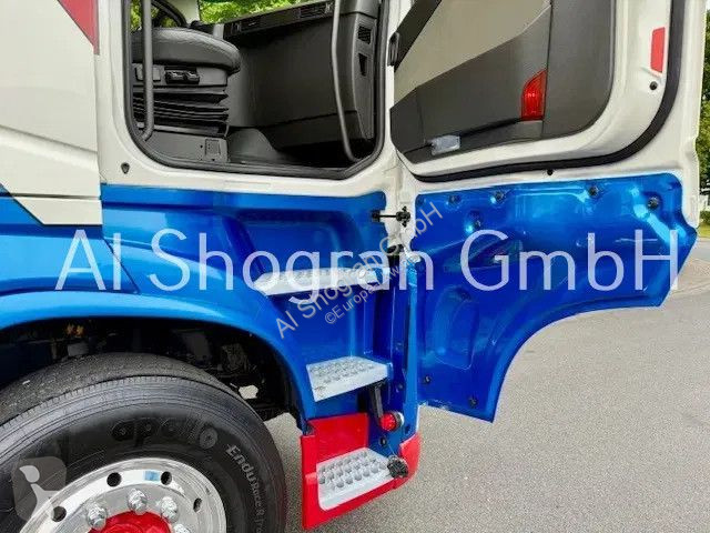 Tahač Volvo 500 Globetrotter XL / 2 x Tank /...