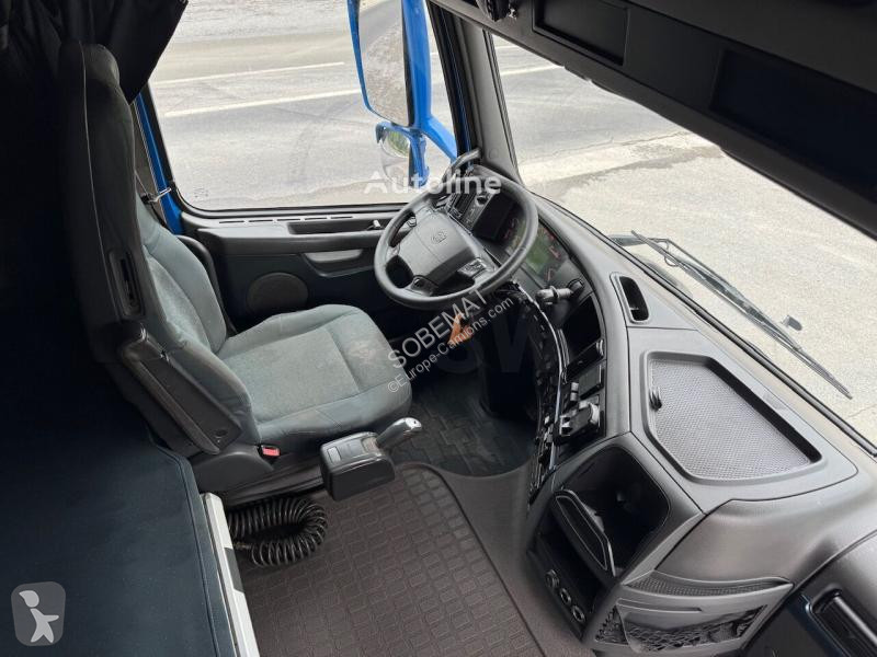 Tracteur Volvo 13