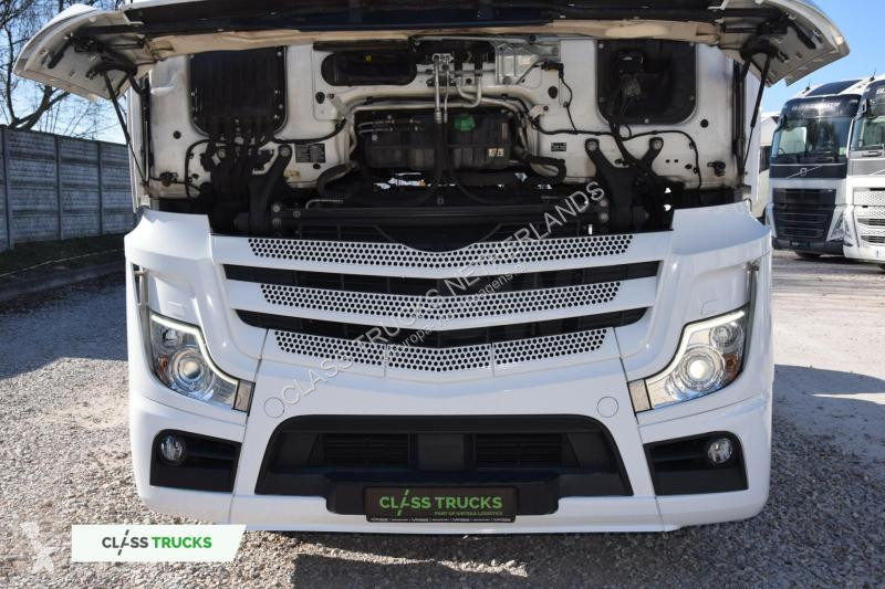 Traktor Mercedes 5 1845 BigSpace