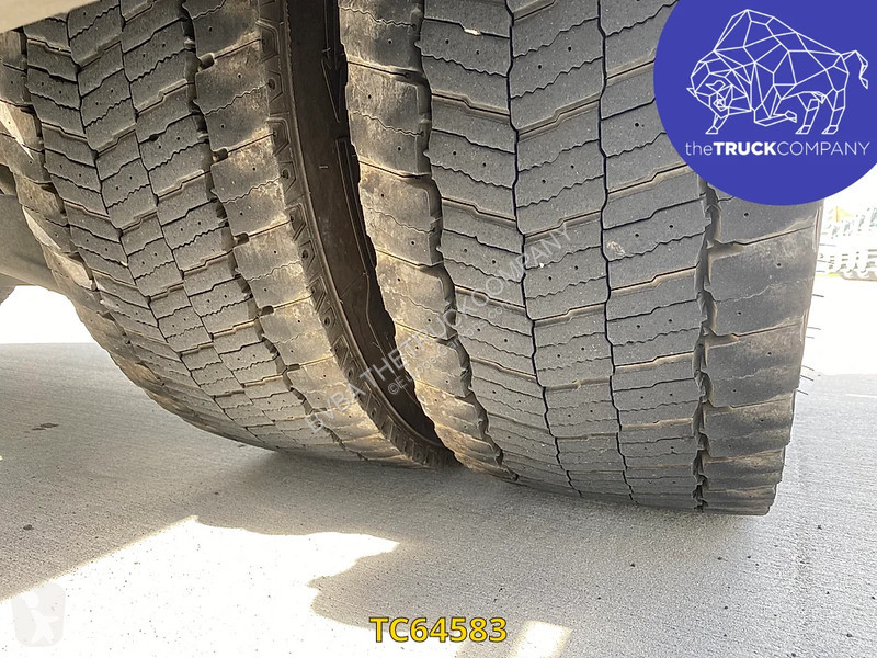 جرار Volvo 500