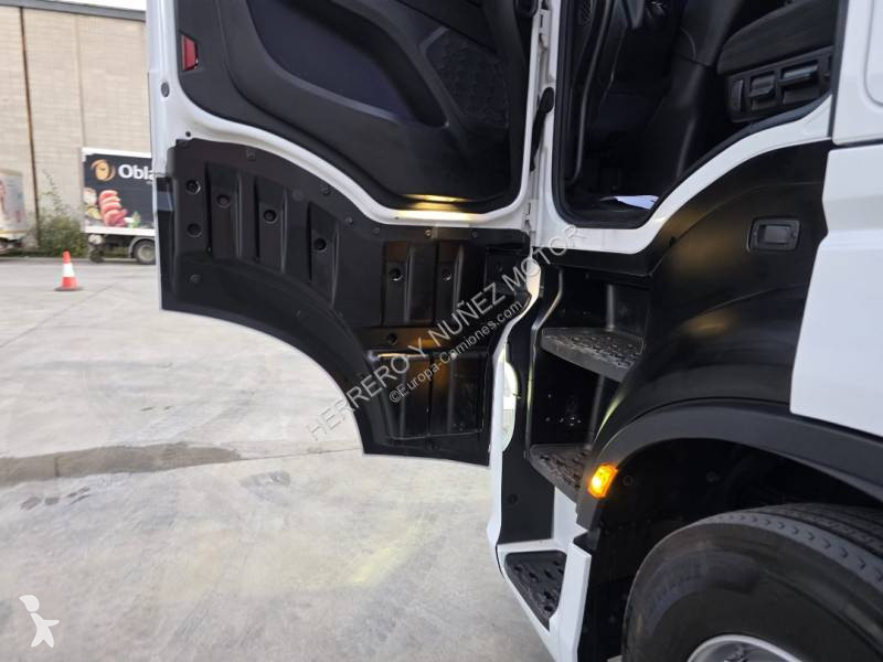 جرار Iveco