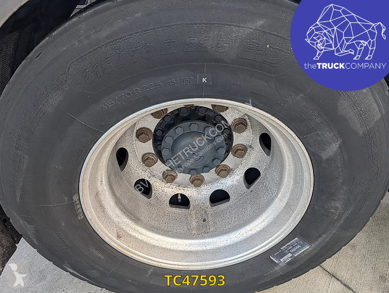 جرار Iveco S-Way 480