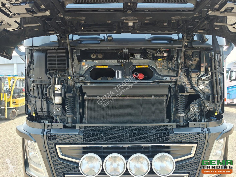 جرار Volvo 460 Euro6C Sleeper Cab - Double Tank...