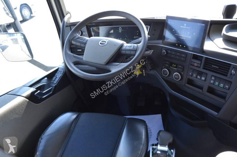 جرار Volvo