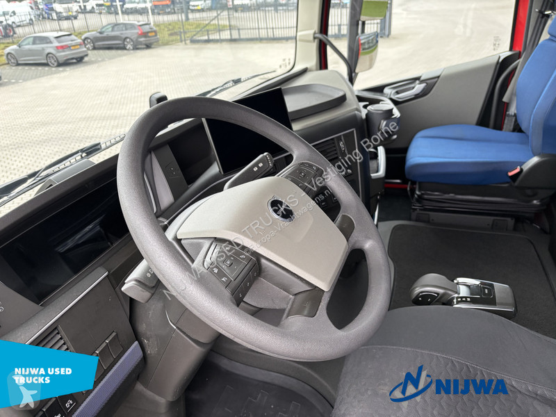 جرار Volvo 460 6x2/4 I-Save + I-Park