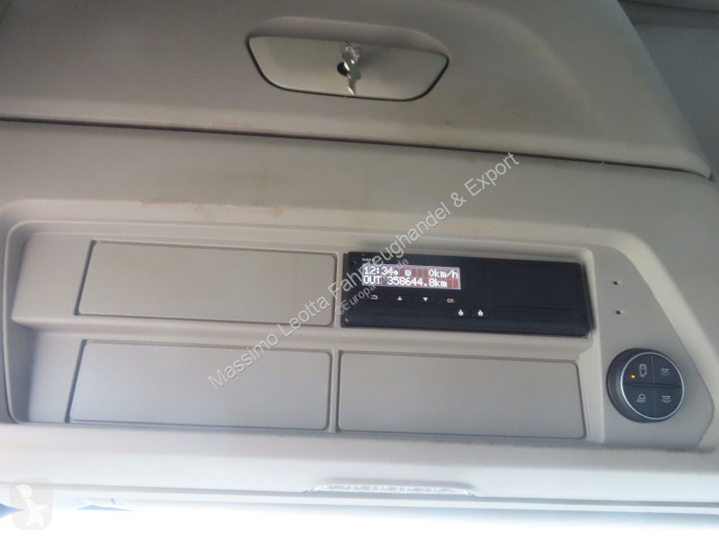 جرار Iveco S-Way 490 Intarder FZ.48