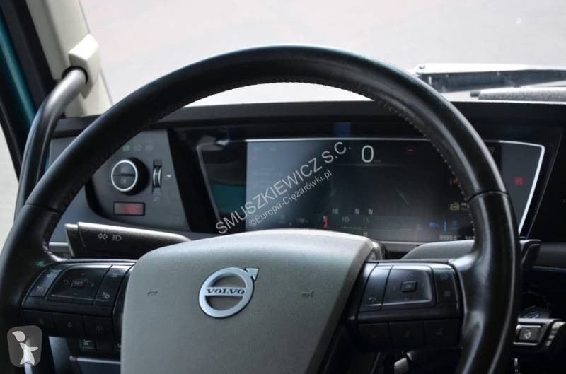 جرار Volvo